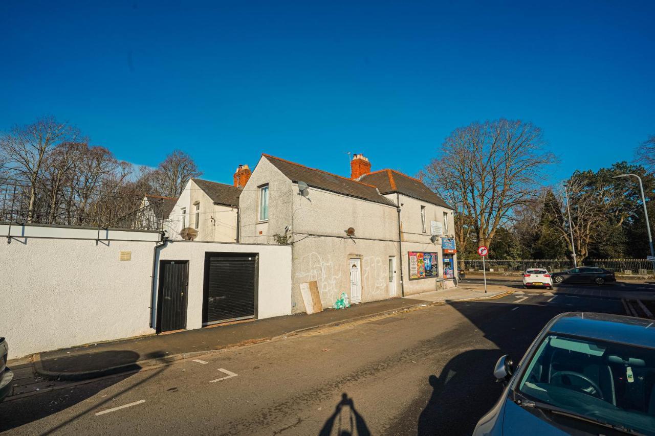 Private And Spacious 2 Bedroom House - Free Parking! Cardiff Exterior photo